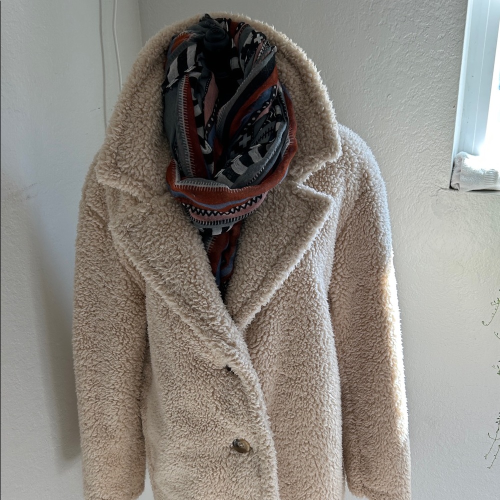 Uniqlo Cream Teddy Jacket - Picture 2 of 5